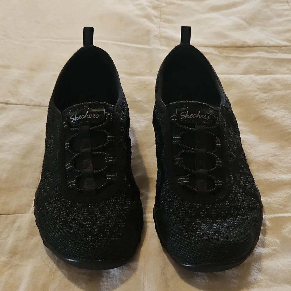 Skechers Women's Black Knit Slip-On Sneakers 7 - Picture 2 of 7